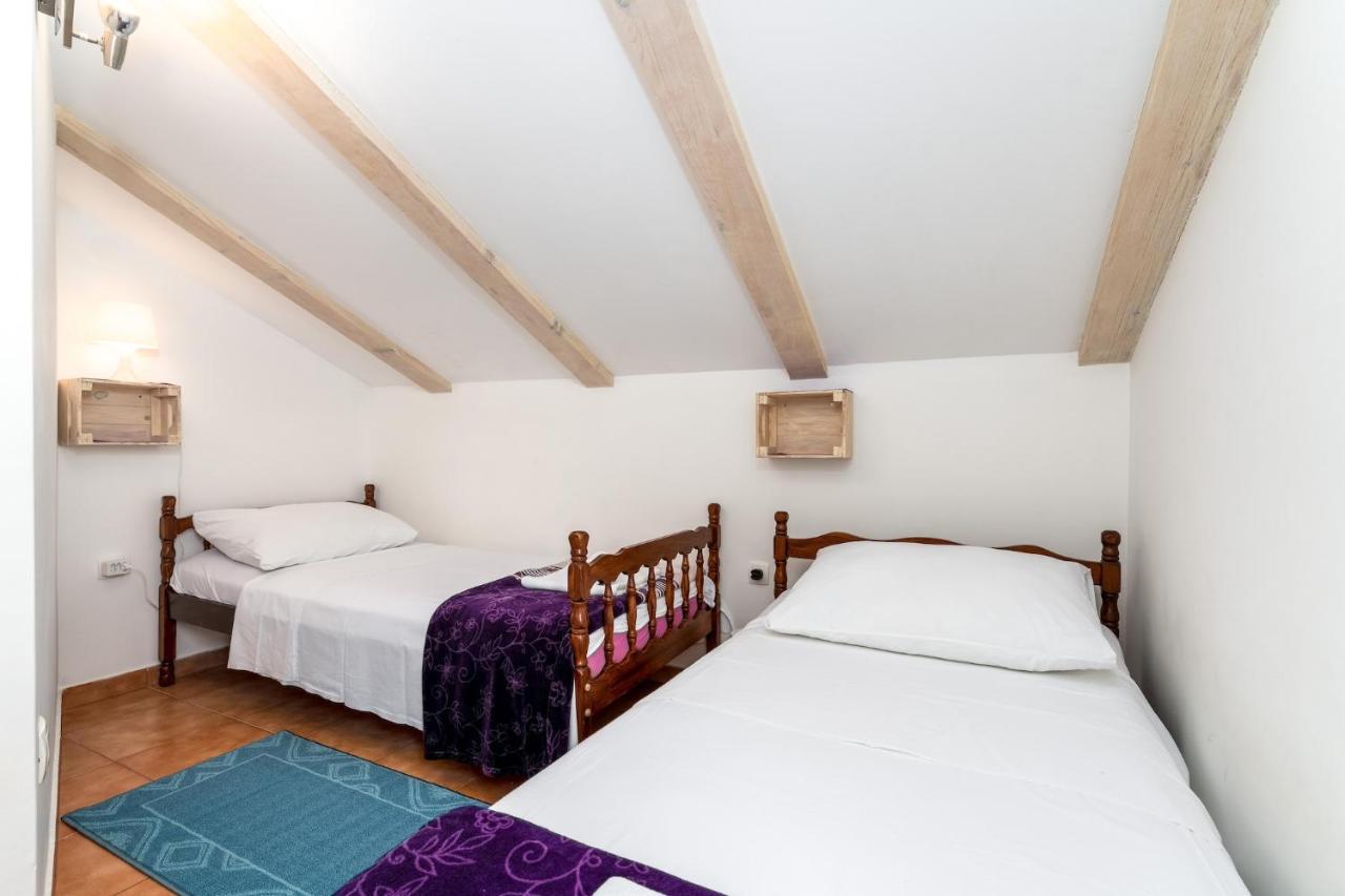 Apartments With A Parking Space Baska, Krk - 13907 Экстерьер фото