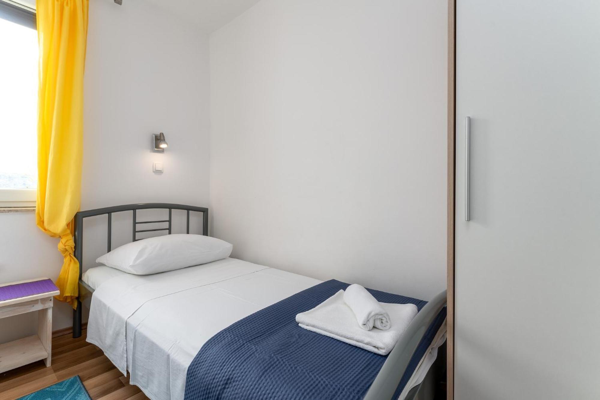 Apartments With A Parking Space Baska, Krk - 13907 Номер фото